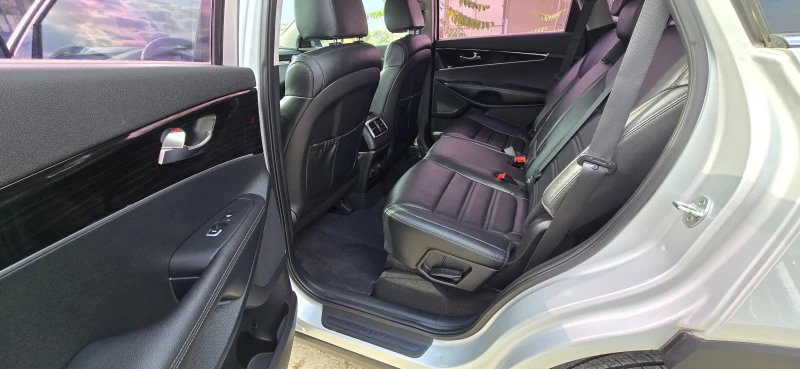 Kia Sorento 2.0 CRDI 186К.С. 53066 КМ., снимка 9 - Автомобили и джипове - 52143105