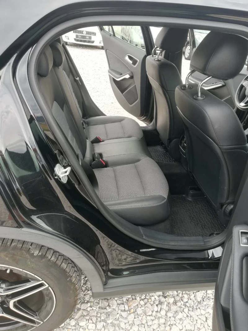 Mercedes-Benz GLA 220 2.2 D Full Service 177кс., снимка 10 - Автомобили и джипове - 52500773