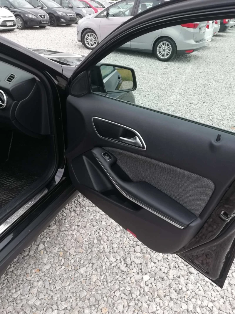 Mercedes-Benz GLA 220 2.2 D Full Service 177кс., снимка 16 - Автомобили и джипове - 52500773