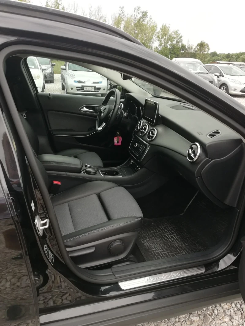Mercedes-Benz GLA 220 2.2 D Full Service 177кс., снимка 9 - Автомобили и джипове - 52500773