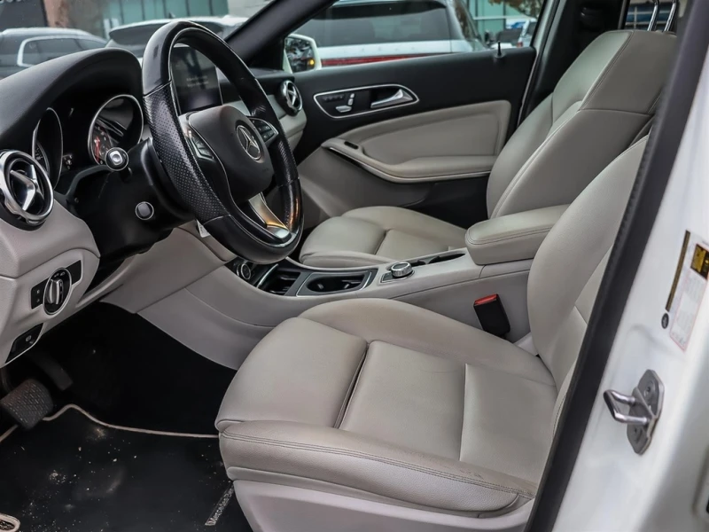 Mercedes-Benz GLA 250 * CARFAX * ЦЕНА ДО БГ, снимка 9 - Автомобили и джипове - 52867624