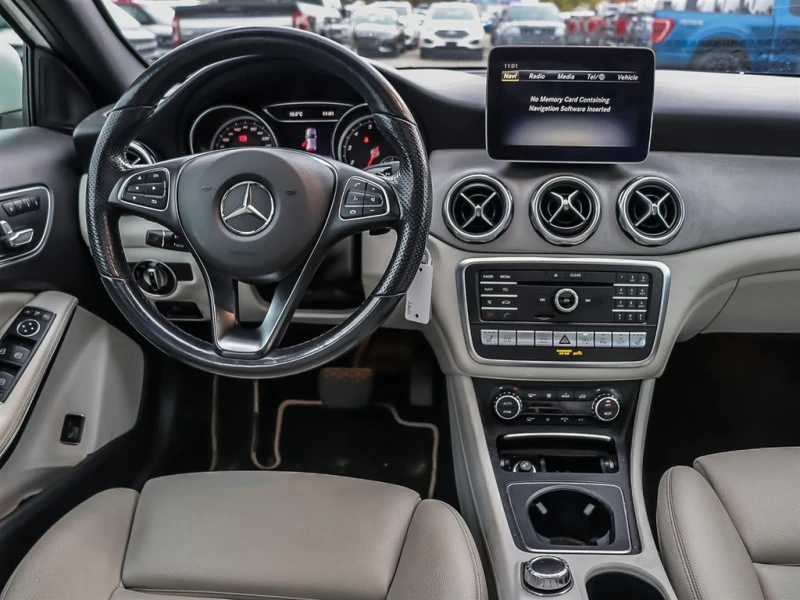 Mercedes-Benz GLA 250 * CARFAX * ЦЕНА ДО БГ, снимка 15 - Автомобили и джипове - 52867624