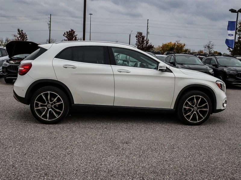 Mercedes-Benz GLA 250 * CARFAX * ЦЕНА ДО БГ, снимка 4 - Автомобили и джипове - 52867624