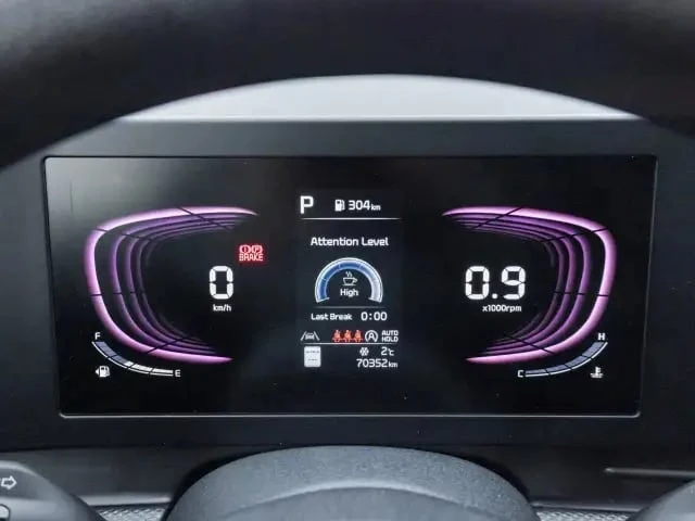 Kia Sportage / AWD / LX / ПОДГРЕВИ / CARFAX / - изображение 9