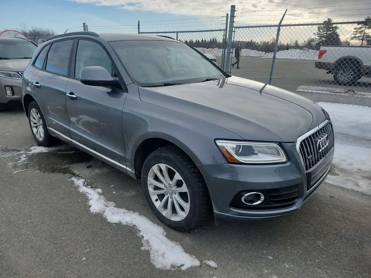 Audi Q5 * 2.0T Quattro * 2 KЛЮЧА* ПОДГРЕВИ* CARFAX *  - изображение 2