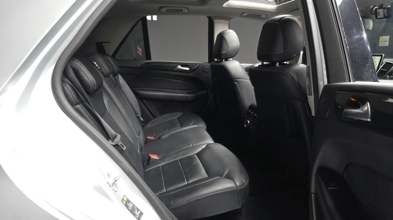 Mercedes-Benz GLE 350 АВТОКРЕДИТ* АМГ ПАКЕТ* ПОДГРЕВ* ОБДУХВАНЕ* ПАНОРАМ, снимка 8 - Автомобили и джипове - 54777419