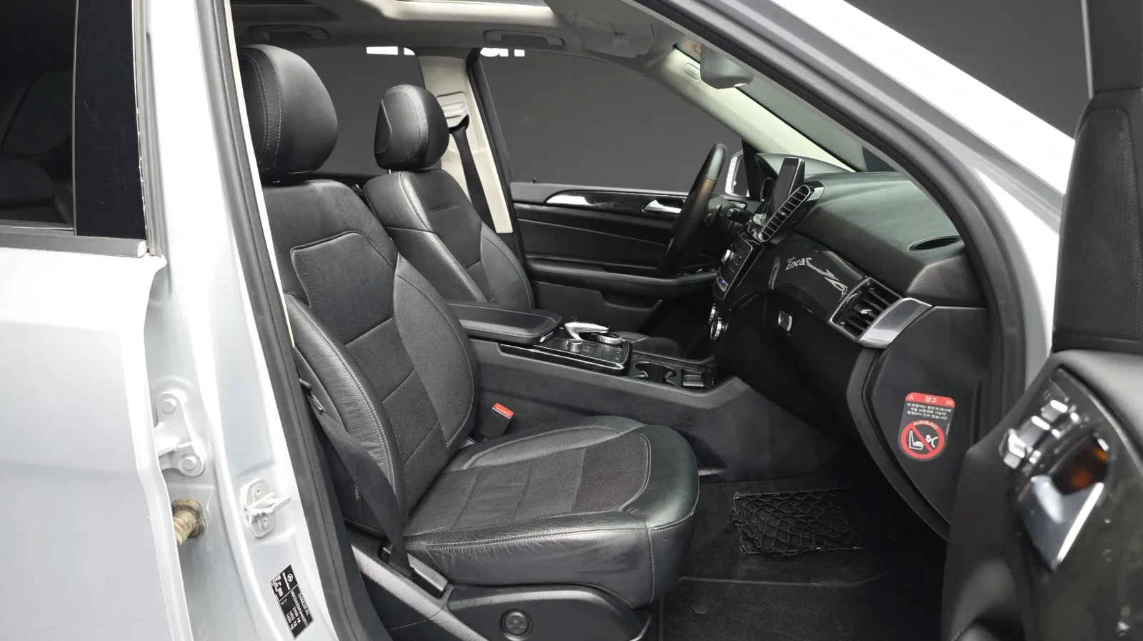 Mercedes-Benz GLE 350 АВТОКРЕДИТ* АМГ ПАКЕТ* ПОДГРЕВ* ОБДУХВАНЕ* ПАНОРАМ, снимка 7 - Автомобили и джипове - 54777419