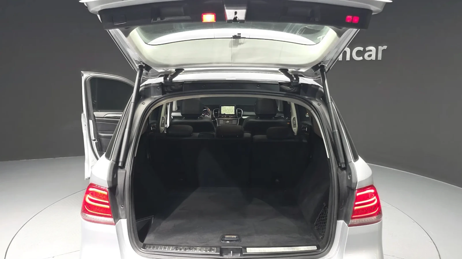 Mercedes-Benz GLE 350 АВТОКРЕДИТ* АМГ ПАКЕТ* ПОДГРЕВ* ОБДУХВАНЕ* ПАНОРАМ, снимка 14 - Автомобили и джипове - 54777419