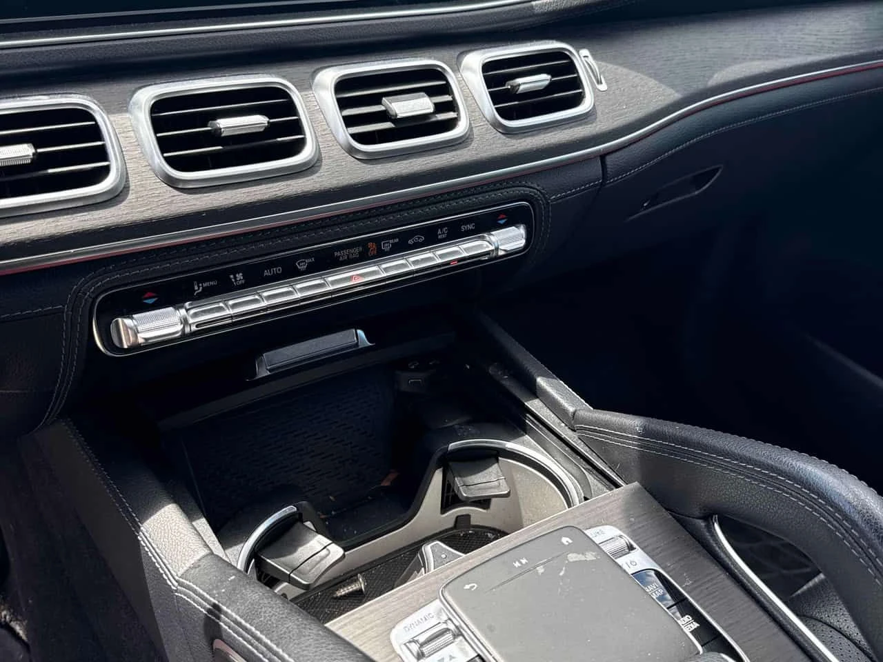 Mercedes-Benz GLE 450 BURMESTER/ПАНОРАМА/360/HUD/OT MERCEDES, снимка 9 - Автомобили и джипове - 54887736