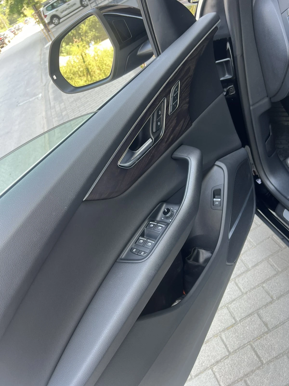 Audi Q8 3.0 TFSI, TECHNIK, B&O, HEAD-UP, S-LINE, DISTR, снимка 12 - Автомобили и джипове - 55324386