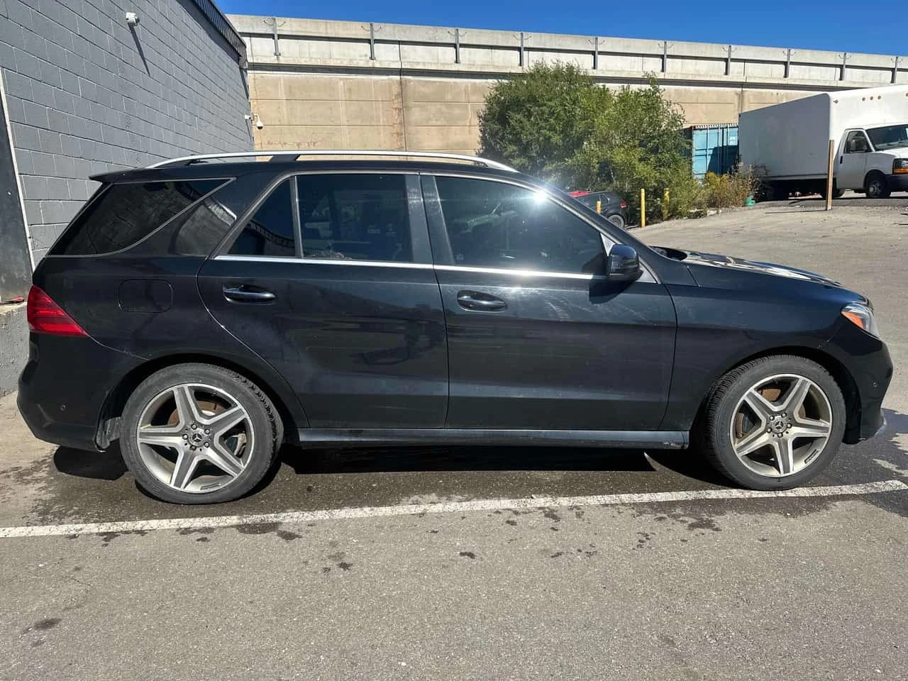 Mercedes-Benz GLE 400 * АВТОКРЕДИТ * ГЛАВНО ПРЕДСТАВИТЕЛСТВО, снимка 4 - Автомобили и джипове - 56235672