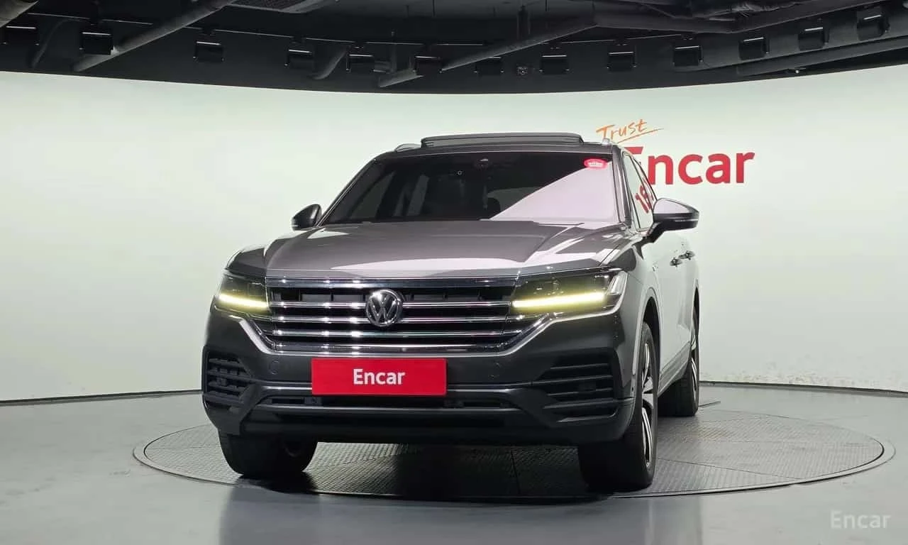 VW Touareg 3.0 TDI Premium, снимка 3 - Автомобили и джипове - 56274258
