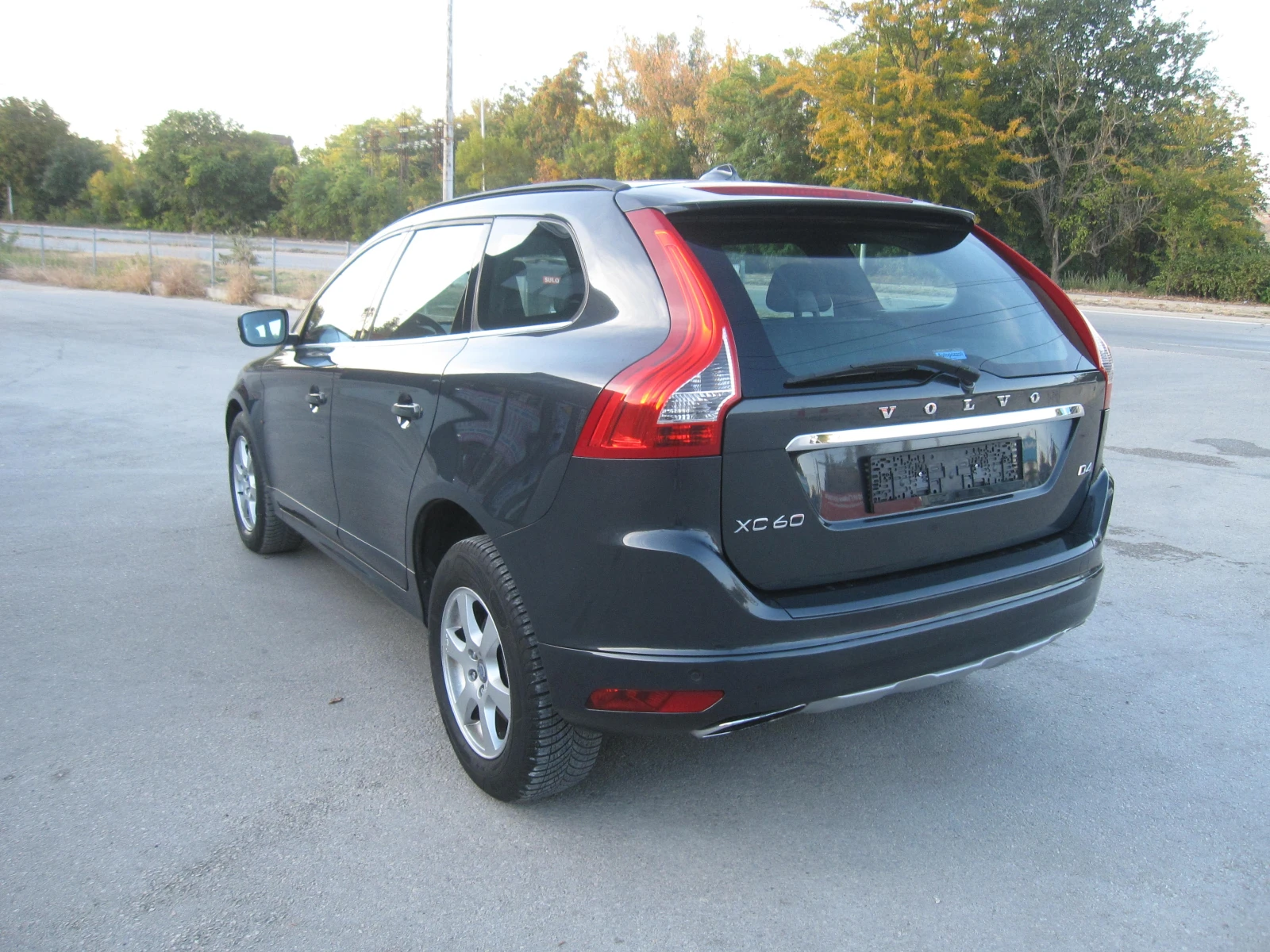 Volvo XC60 Автомат, 2, 0D4., снимка 3 - Автомобили и джипове - 56415966