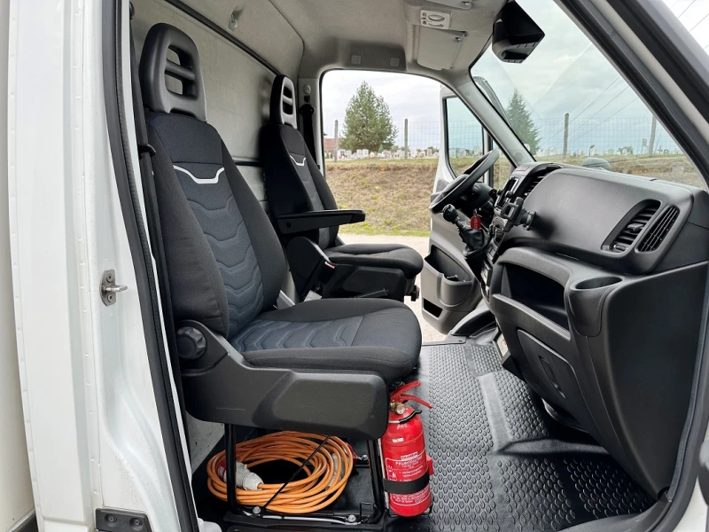 Iveco Daily 35S16* ХЛАДИЛЕН* БОРД+ ВРАТИ* ТОК* КЛИМА, снимка 10 - Бусове и автобуси - 51840834