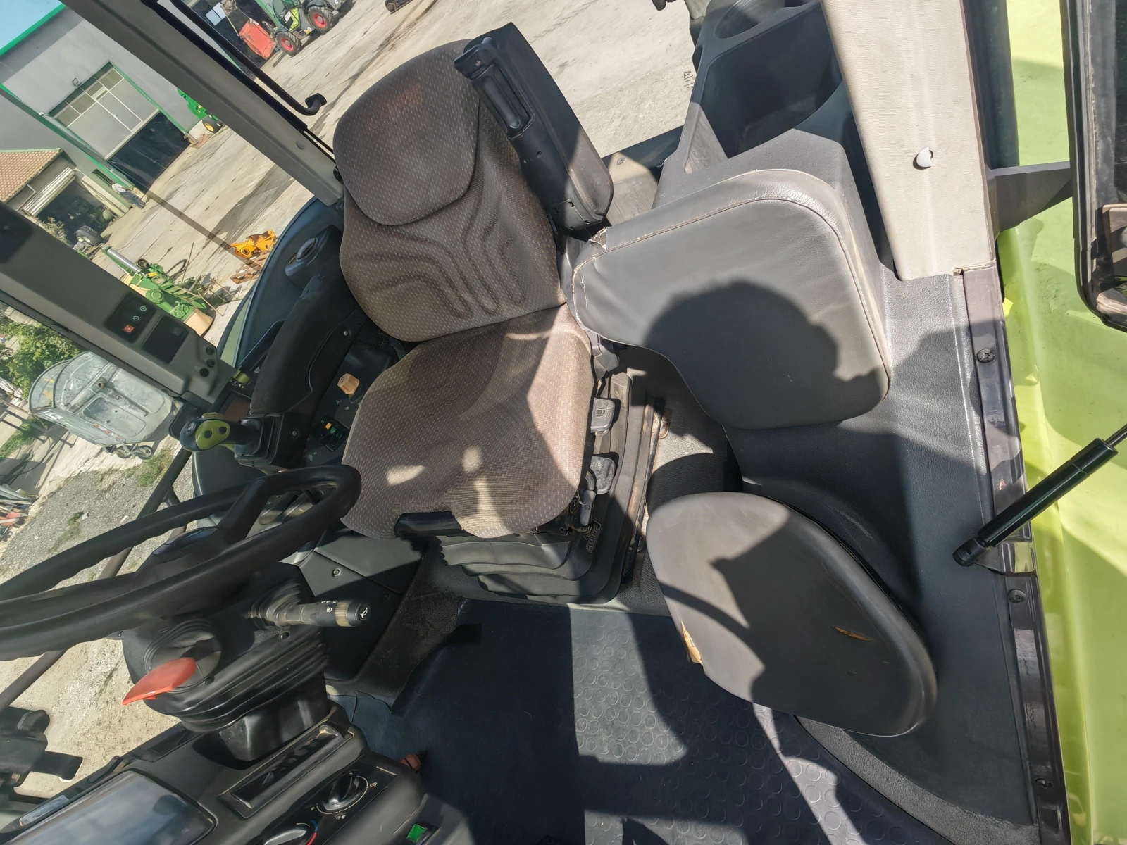 Трактор Claas Ares 836, снимка 17 - Селскостопанска техника - 56303405
