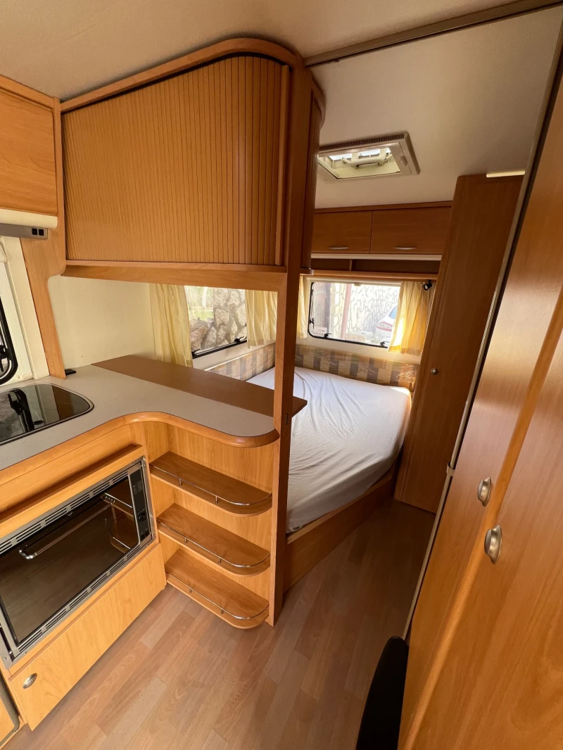 Каравана Chateau Lunar 470, снимка 2 - Каравани и кемпери - 53067694