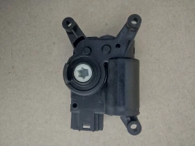 5Q0907511L Моторче клапи парно VW, AUDI, SKODA, SEAT   CZ116880-7362  Denso, снимка 2