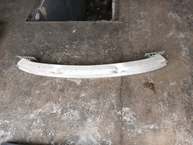 Греда под задна броня ауди а3 1.6