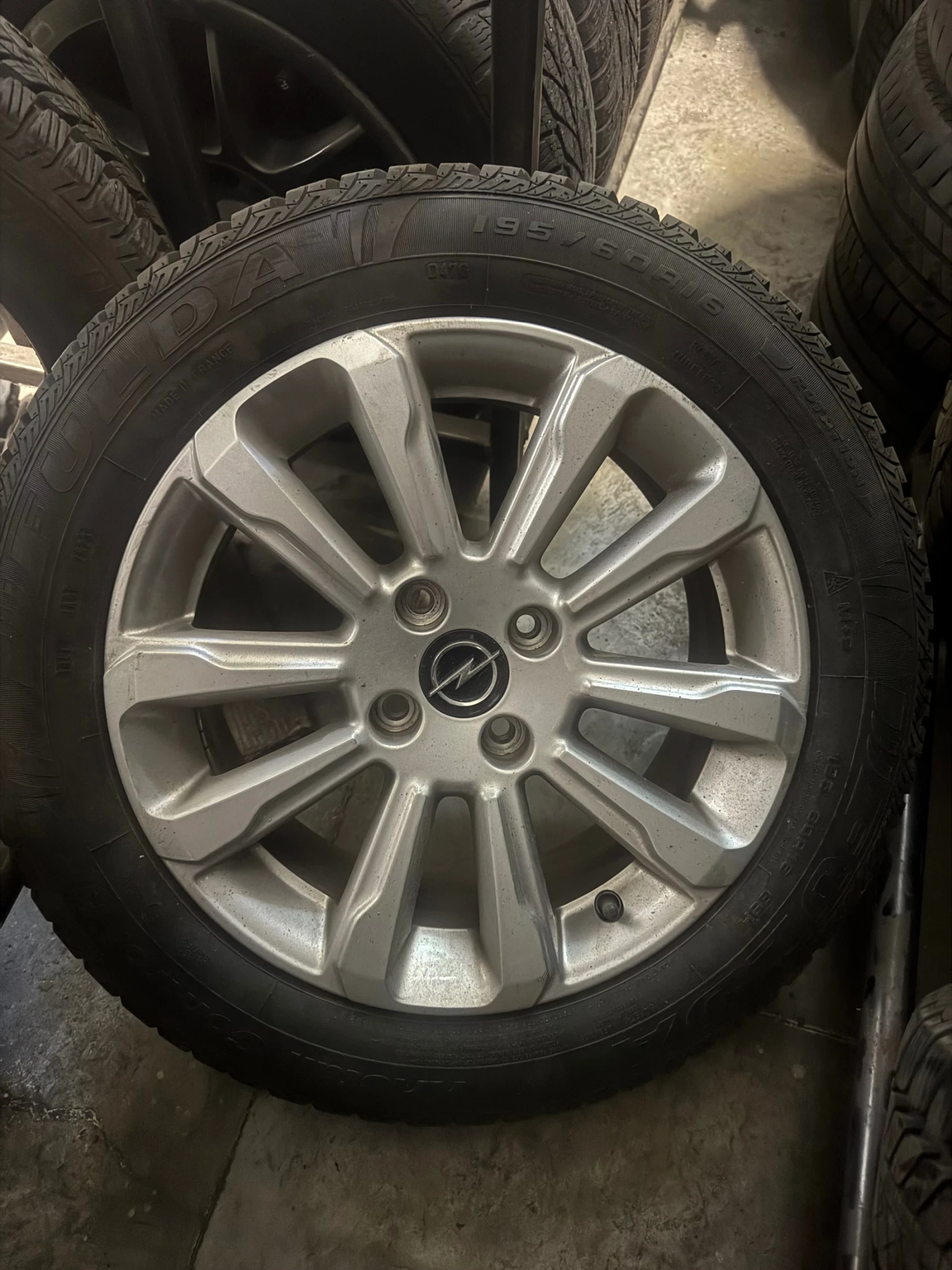 Гуми с джанти Bridgestone 195/60R16
