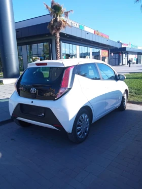 Toyota Aygo 1.0 EURO 6B в гаранция до 2028 г, снимка 2