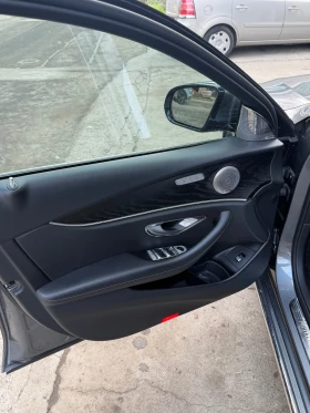 Mercedes-Benz E 200 4Matic, снимка 10