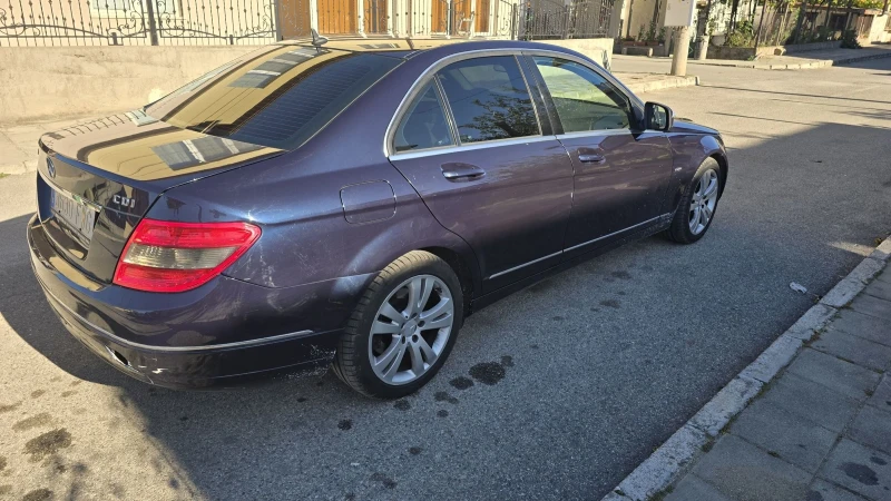 Mercedes-Benz C 220, снимка 4 - Автомобили и джипове - 47438433