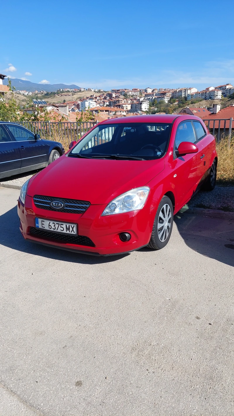 Kia Pro ceed 1.4i, снимка 2 - Автомобили и джипове - 47580695