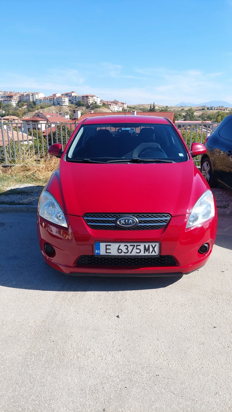 Kia Pro ceed 1.4i, снимка 1 - Автомобили и джипове - 47580695