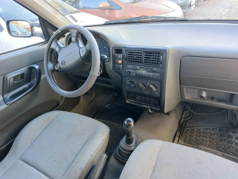 VW Caddy 1.9 sdi, снимка 5 - Автомобили и джипове - 48018528