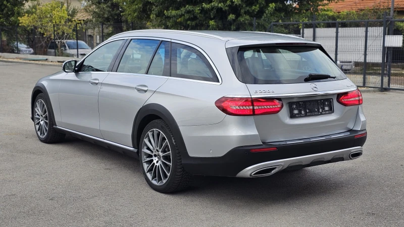 Mercedes-Benz E 220 AllTerrain 4MATIC-MULTIBEAM LED-AIRMATIC-ЛИЗИНГ, снимка 4 - Автомобили и джипове - 51964569