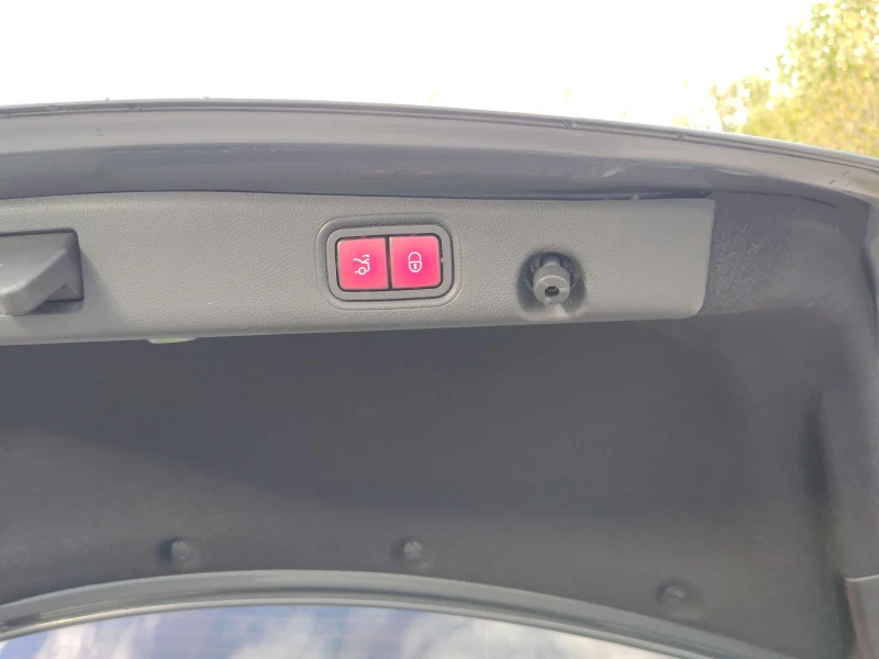 Mercedes-Benz E 300, снимка 6 - Автомобили и джипове - 52179711