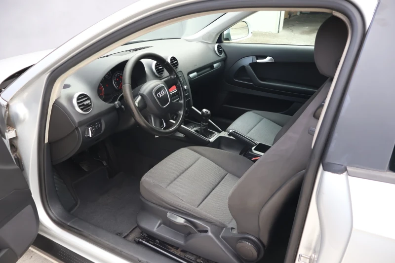 Audi A3 1.6TDI FACELIFT 105hp, снимка 7 - Автомобили и джипове - 52187334