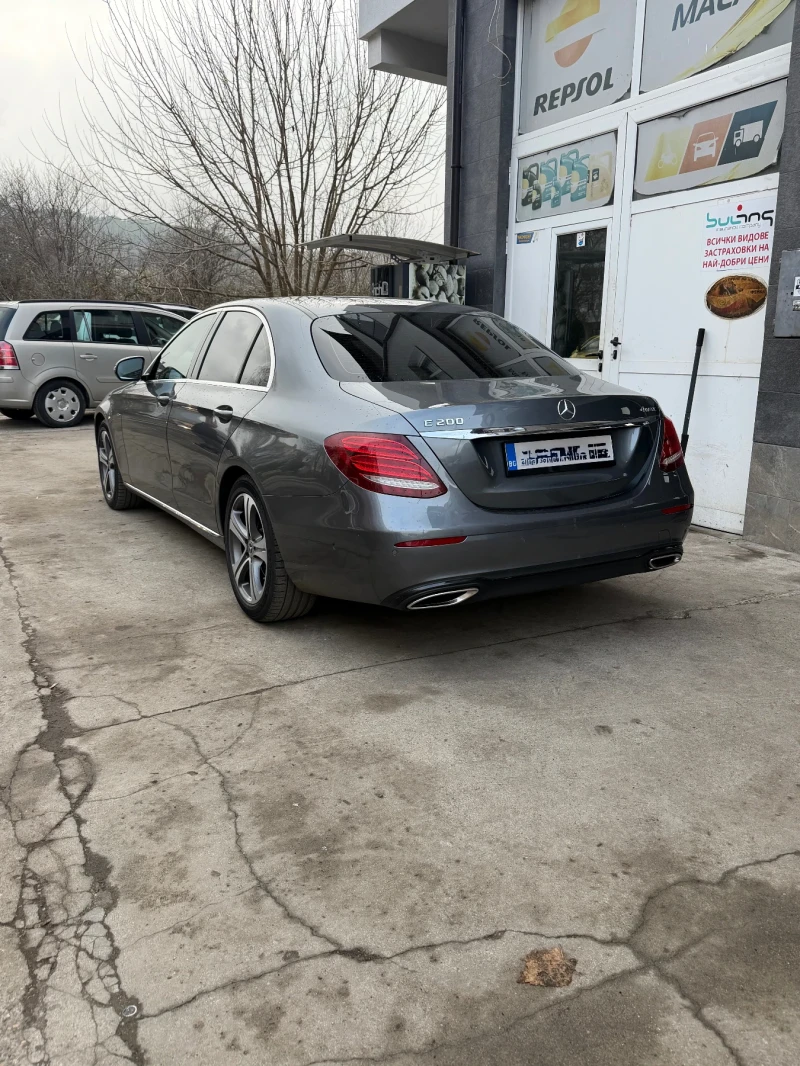 Mercedes-Benz E 200 4Matic, снимка 4 - Автомобили и джипове - 52896769