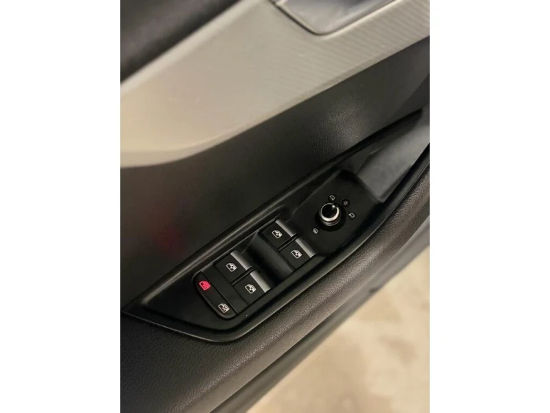 Audi A4 * 4dr Sdn Auto Progressiv quattro * CARFAX * БЕЗ П, снимка 10 - Автомобили и джипове - 52959905