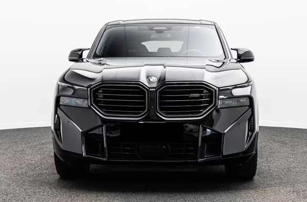 BMW XM 50e/ SHADOW LINE / HUD / 360 / LASERLIGHT / CARBON, снимка 2 - Автомобили и джипове - 55405554