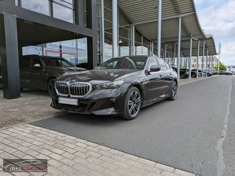 BMW 550 xDRIVE/510HP/M SPORT/PARK ASSIST+ /CAM/KLESS/751z