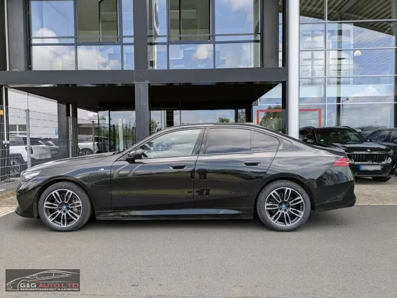 BMW 550 xDRIVE/510HP/M SPORT/PARK ASSIST+ /CAM/KLESS/751z, снимка 3 - Автомобили и джипове - 55662007