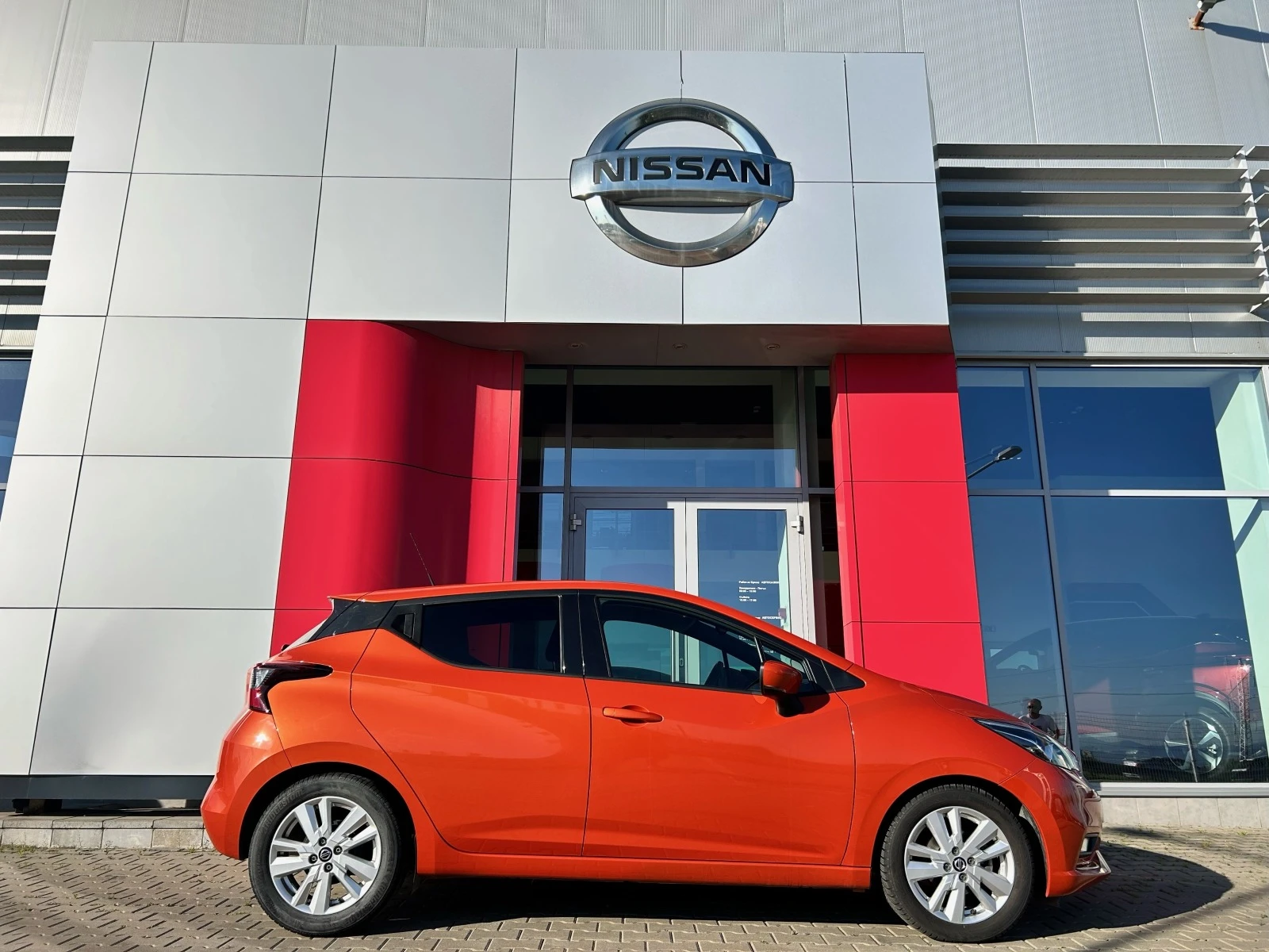 Nissan Micra 1.0 IG-T Автоматик - изображение 2