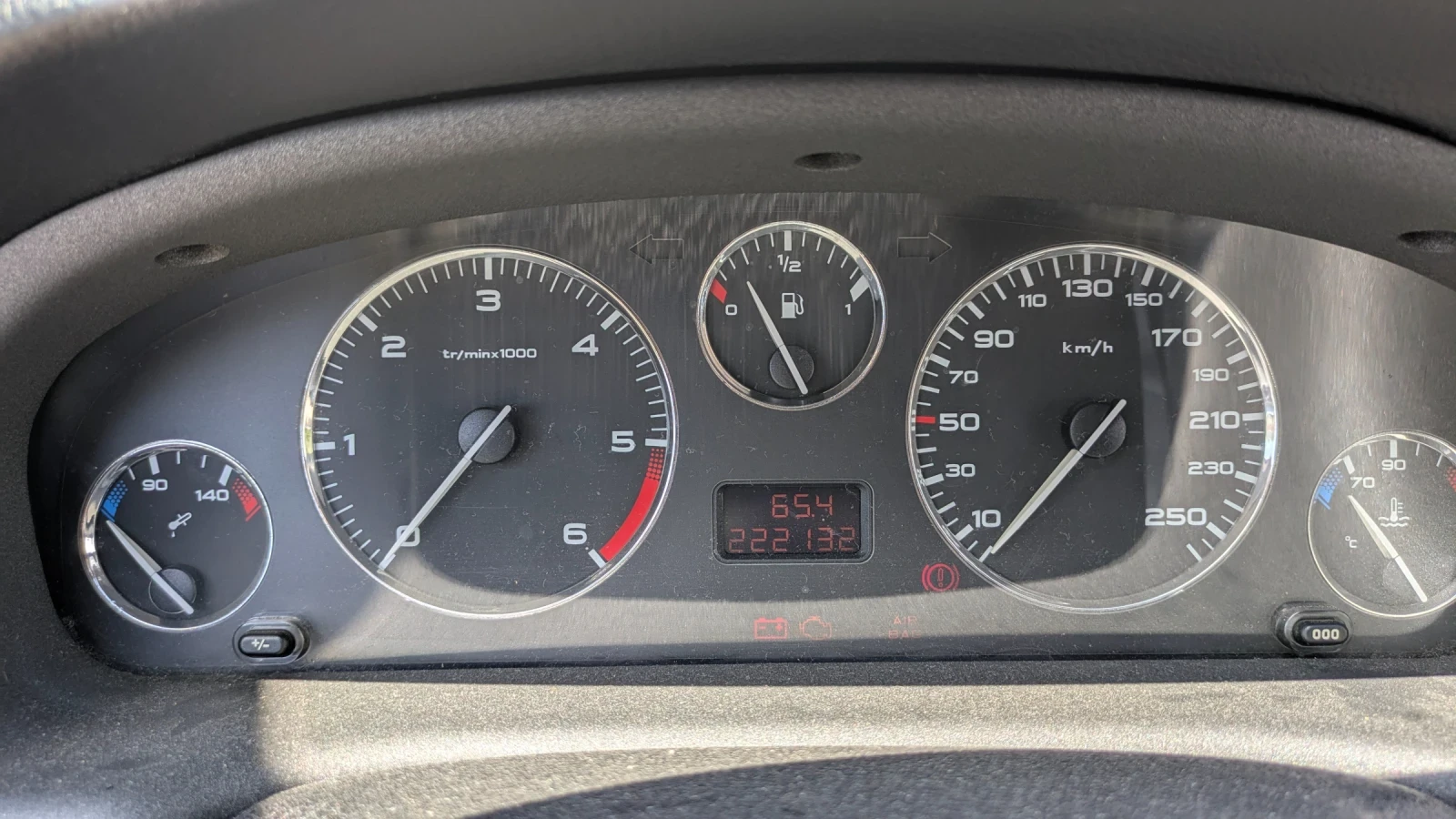 Peugeot 406 2.2 HDi 136 к.с.   Coupe - изображение 5