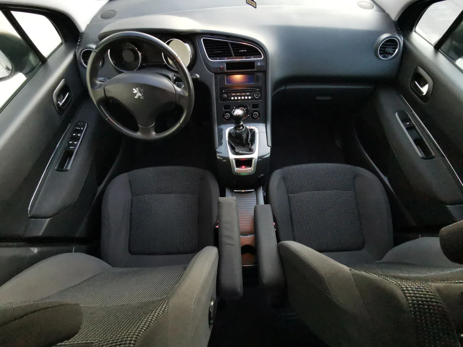 Peugeot 5008  7места  - изображение 10