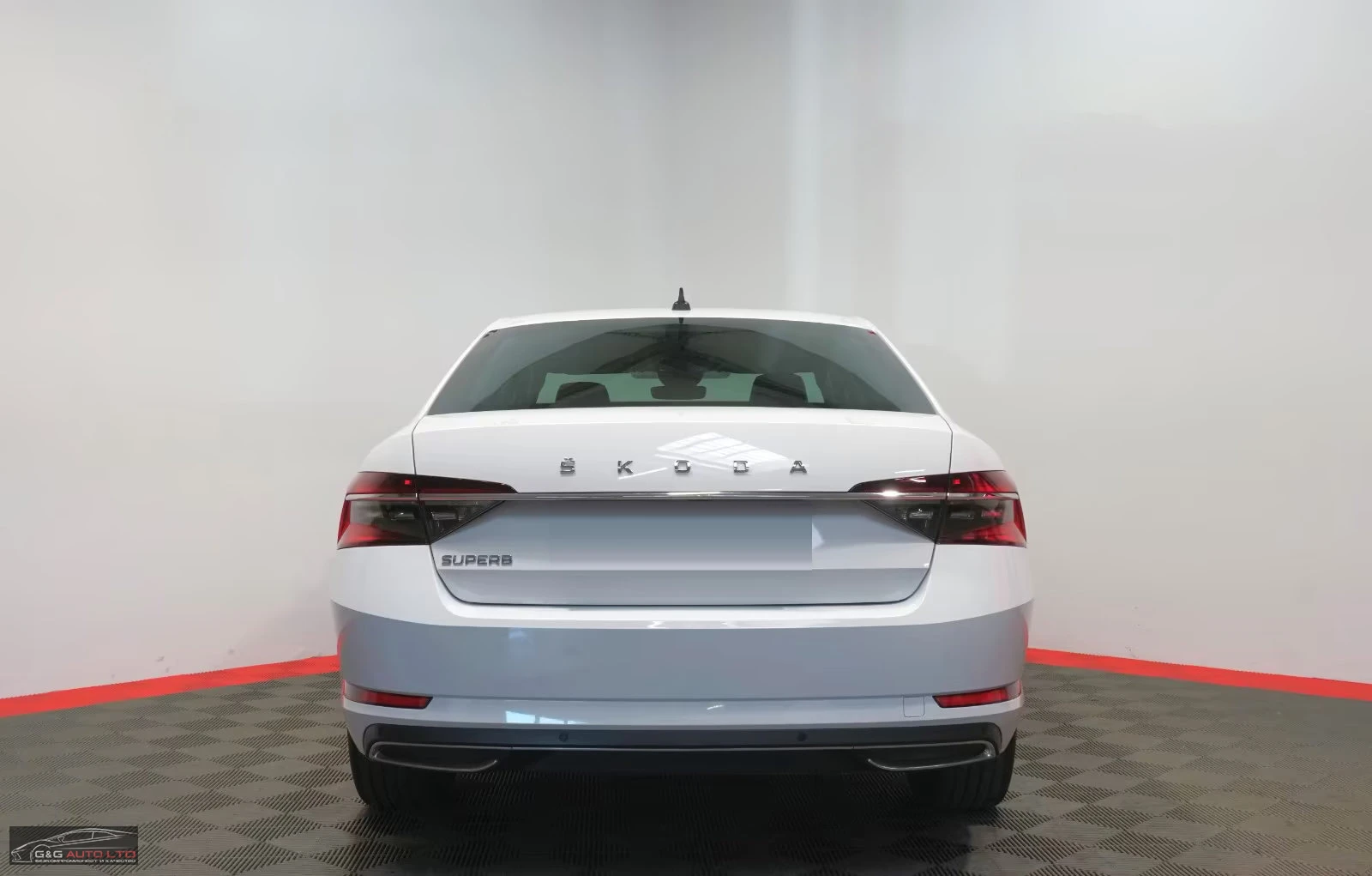 Skoda Superb 2.0/200HP/L&K/ACC/CAM/AMBI/AUTOPARK/685v - изображение 6