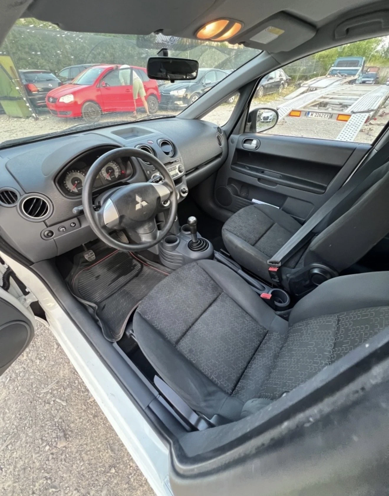 Mitsubishi Colt 1.1 - изображение 7