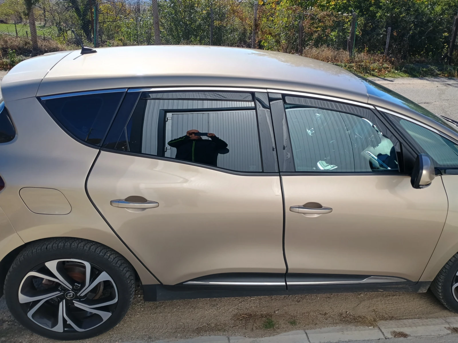 Renault Scenic  - изображение 4