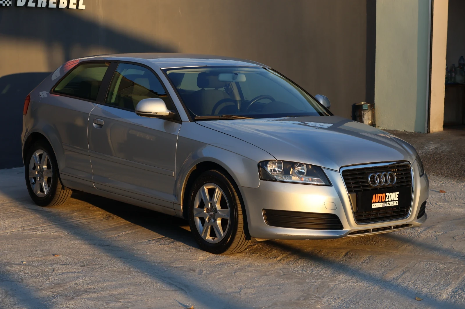 Audi A3 1.6TDI FACELIFT 105hp - изображение 3