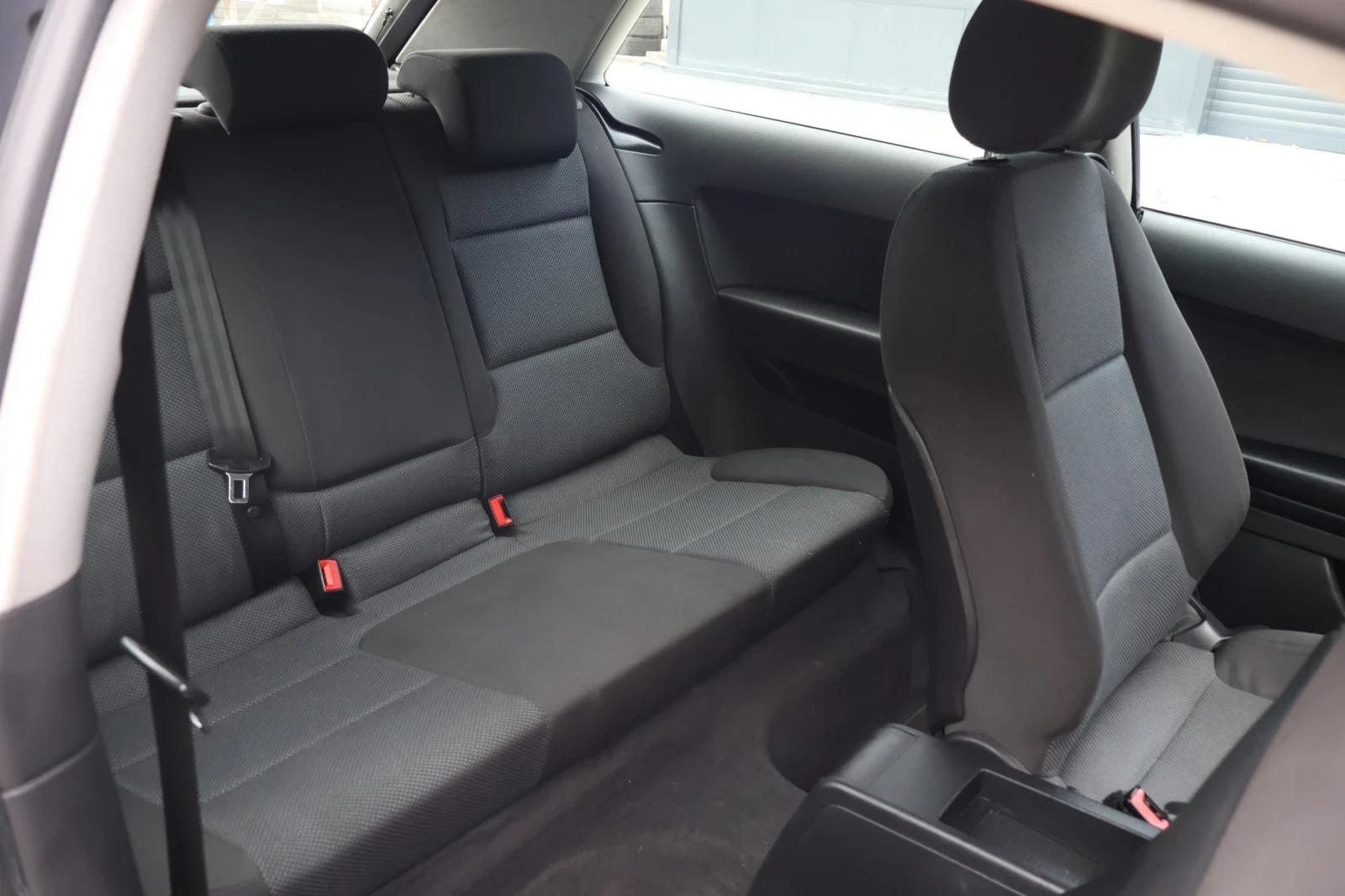 Audi A3 1.6TDI FACELIFT 105hp - изображение 9