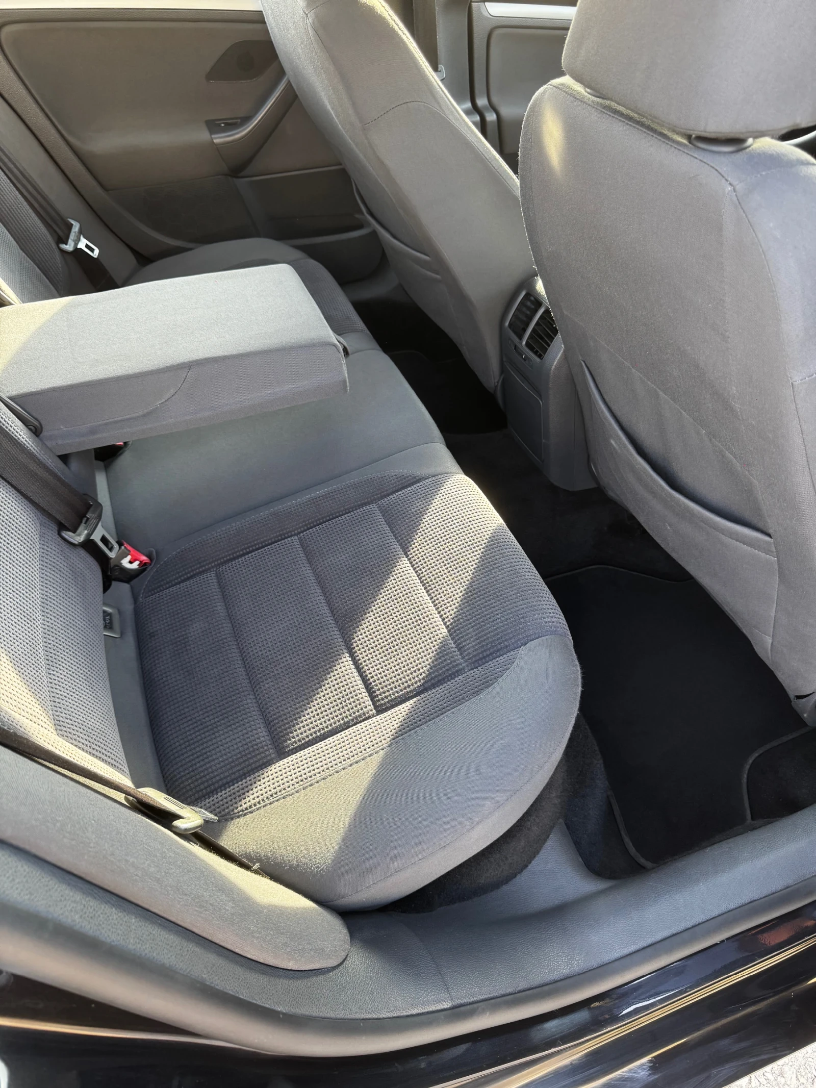 VW Jetta 1.9TDI, снимка 13 - Автомобили и джипове - 53748032