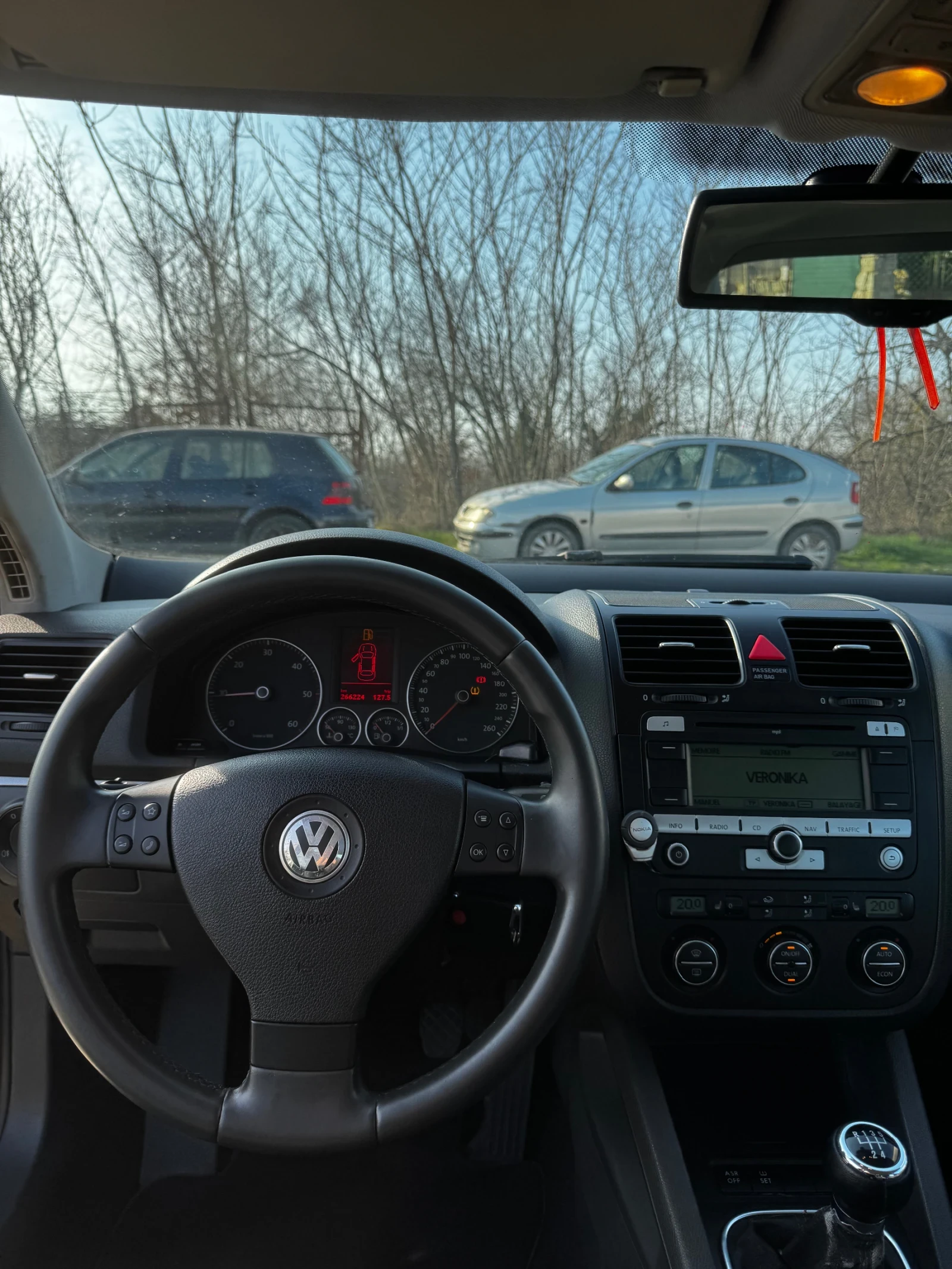 VW Jetta 1.9TDI, снимка 8 - Автомобили и джипове - 53748032