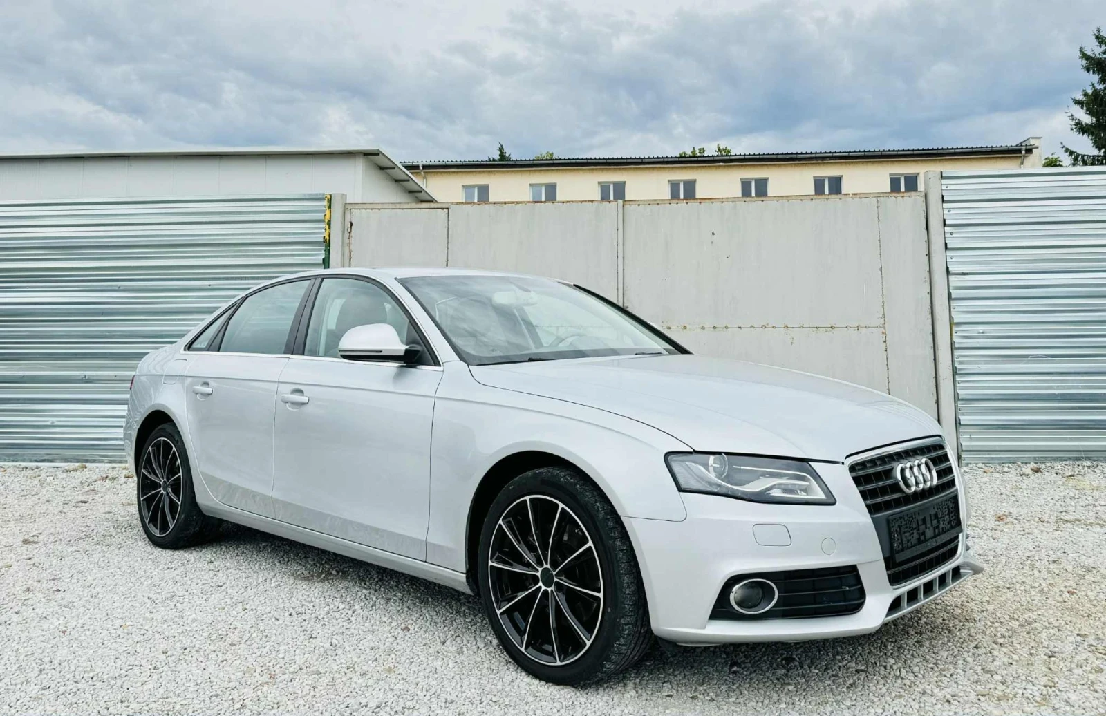 Audi A4 НАВИГАЦИЯ* ЛЕД, снимка 3 - Автомобили и джипове - 53762428