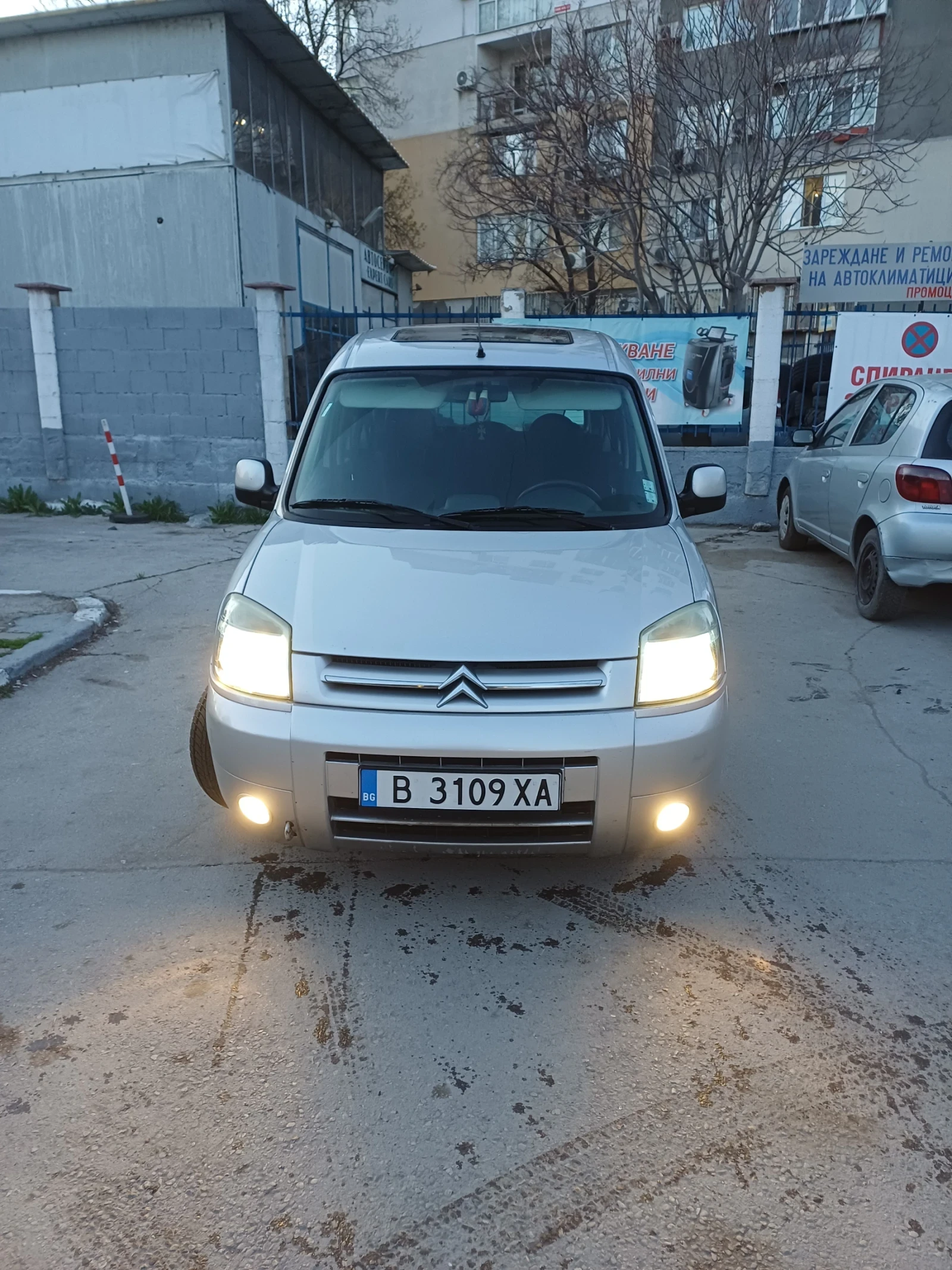 Citroen Berlingo, снимка 8 - Автомобили и джипове - 54115565