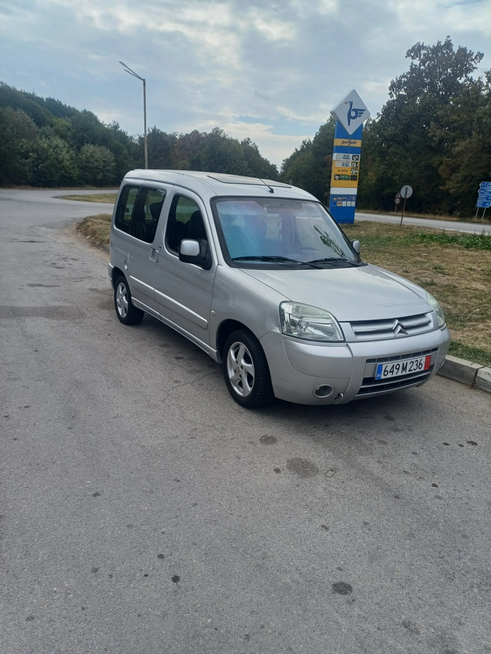 Citroen Berlingo, снимка 10 - Автомобили и джипове - 54115565